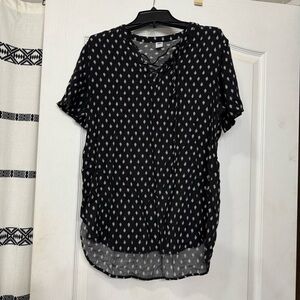 black blouse from Old Navy designed for women in size Large (fits like M)